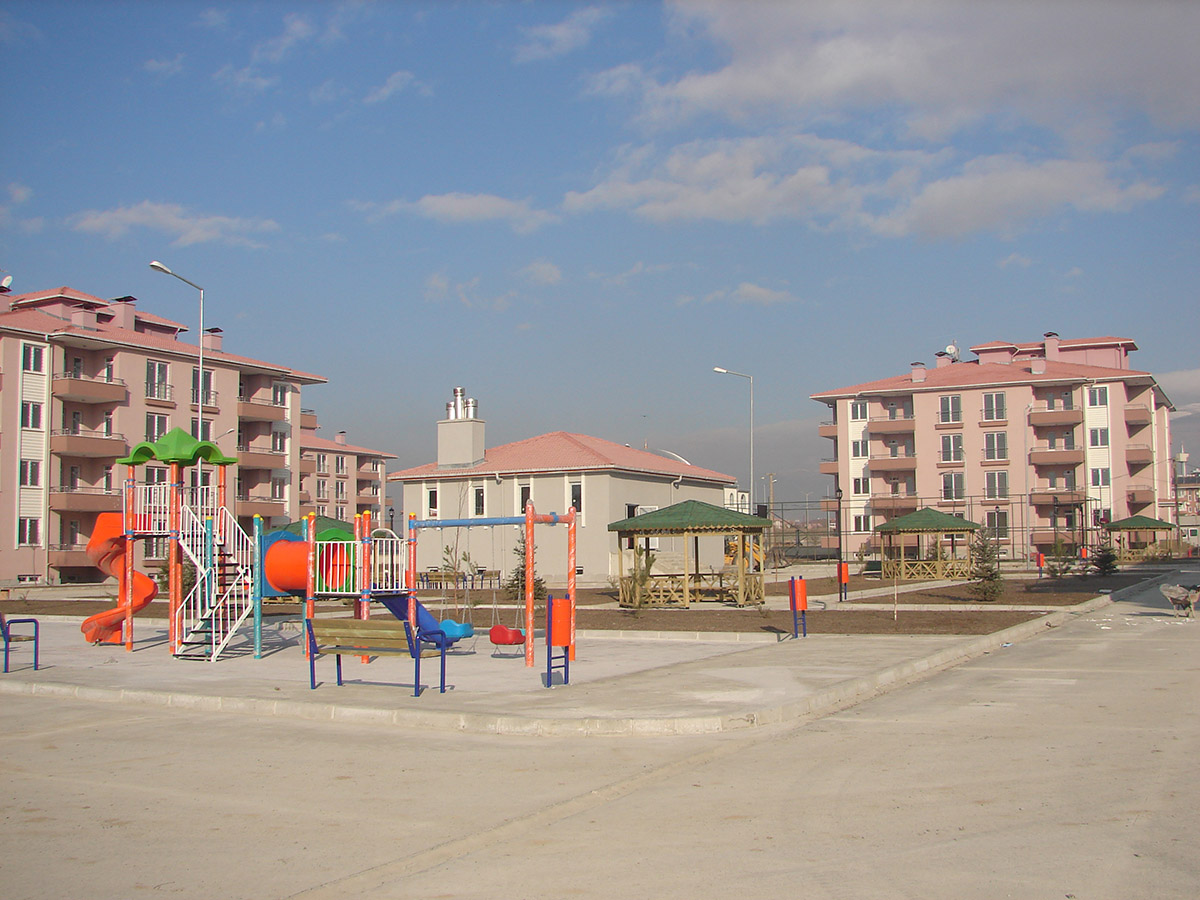 14 blok polis lojmanları ve sosyal tesisi, ısı merkezi, çevre düzenlemesi yapım işi / erzincan