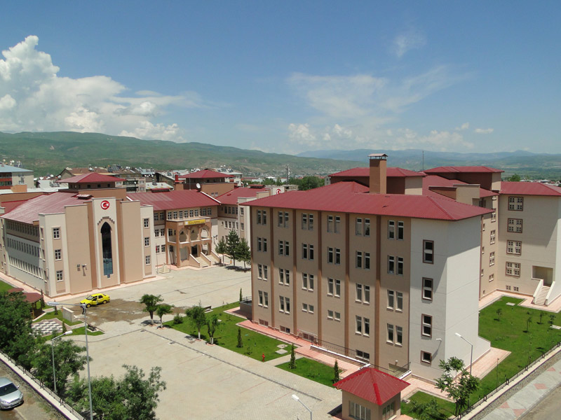 Yenişehir mahallesinde 16 derslikli lise ve 200 kişilik pansiyon, saray mahallesinde 32 derslikli lise inşaatları ile altyapı ve çevre düzenlemesi işleri – bingöl